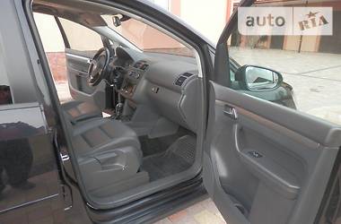 Минивэн Volkswagen Touran 2012 в 