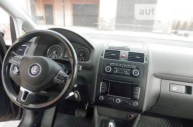 Минивэн Volkswagen Touran 2012 в 