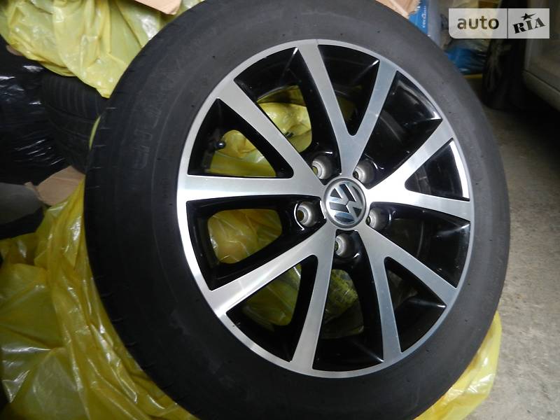 Мінівен Volkswagen Touran 2012 в Запоріжжі