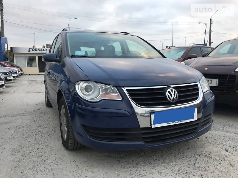 Мінівен Volkswagen Touran 2008 в Хмельницькому