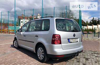 Минивэн Volkswagen Touran 2008 в Луцке