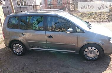 Мінівен Volkswagen Touran 2006 в 