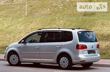 Внедорожник / Кроссовер Volkswagen Touran 2014 в Одессе