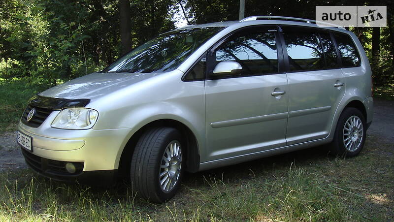 Універсал Volkswagen Touran 2004 в 