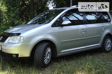 Універсал Volkswagen Touran 2004 в 