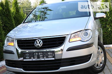 Минивэн Volkswagen Touran 2008 в Дрогобыче