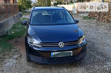 Седан Volkswagen Touran 2013 в 
