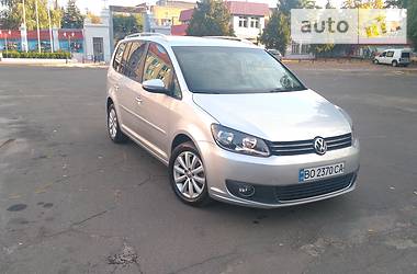 Мінівен Volkswagen Touran 2012 в Києві