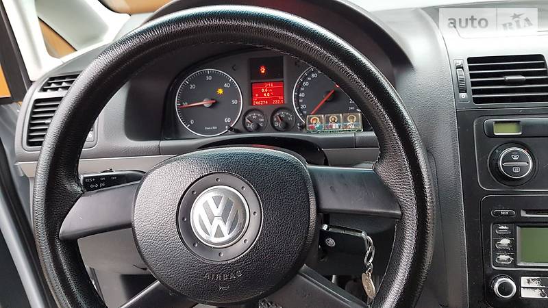 Мінівен Volkswagen Touran 2006 в Івано-Франківську