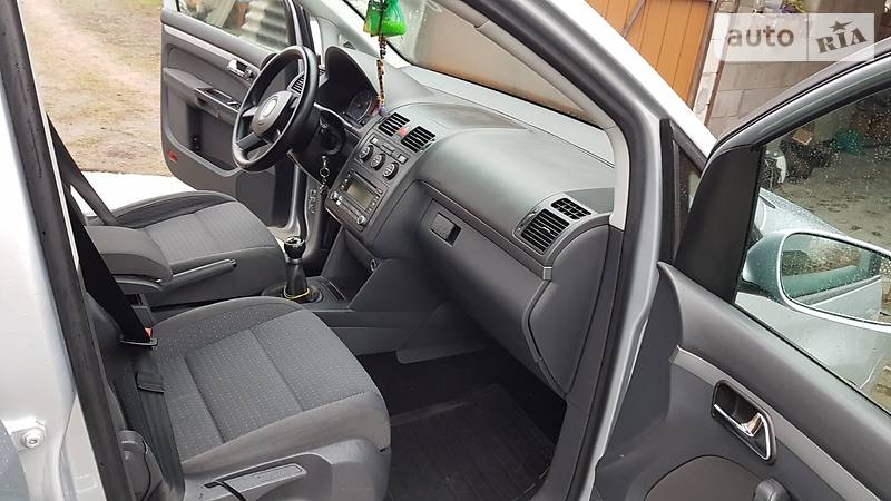 Мінівен Volkswagen Touran 2006 в Івано-Франківську