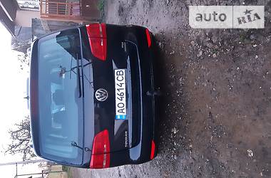 Седан Volkswagen Touran 2013 в 