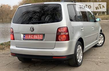 Минивэн Volkswagen Touran 2008 в Ровно