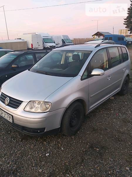 Мінівен Volkswagen Touran 2004 в Володимир-Волинському