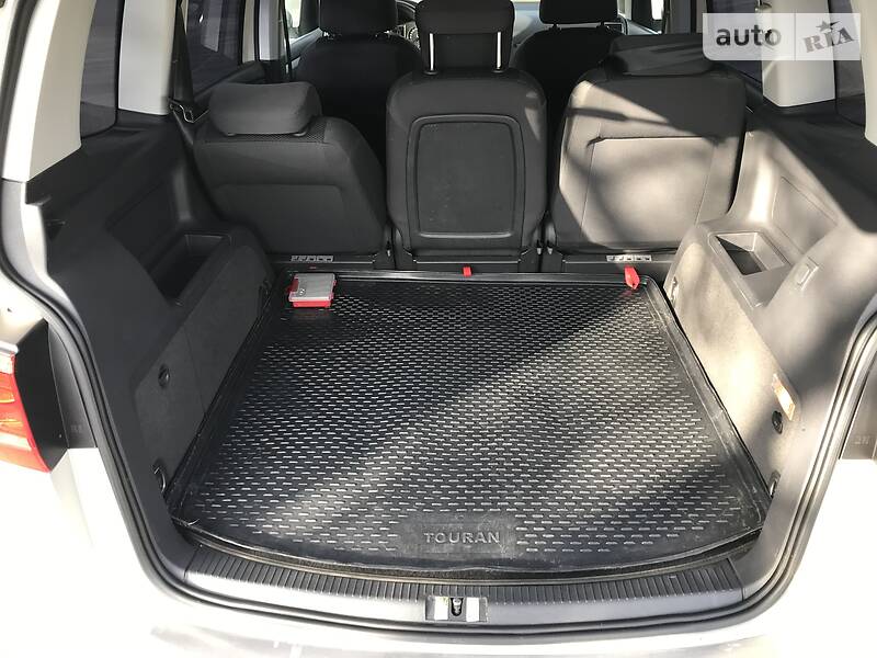 Мінівен Volkswagen Touran 2012 в Одесі