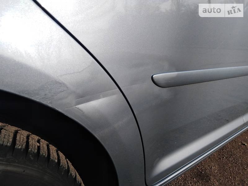 Мінівен Volkswagen Touran 2009 в Запоріжжі