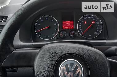 Мінівен Volkswagen Touran 2005 в 