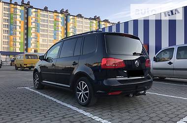 Мінівен Volkswagen Touran 2011 в 