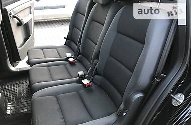 Мінівен Volkswagen Touran 2011 в 