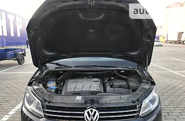 Мінівен Volkswagen Touran 2011 в 