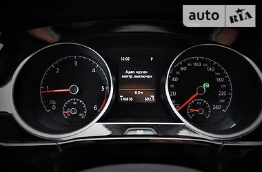 Мінівен Volkswagen Touran 2015 в 