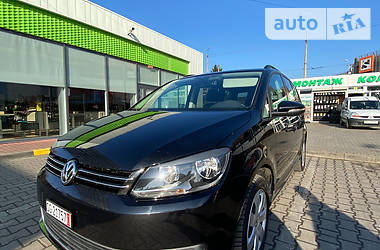 Мінівен Volkswagen Touran 2010 в 