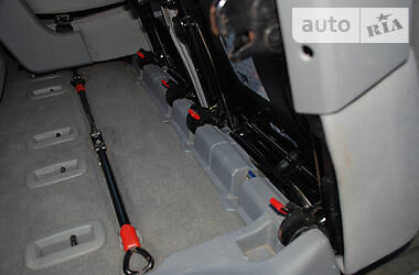Седан Volkswagen Touran 2003 в 