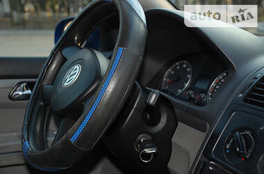Седан Volkswagen Touran 2003 в 