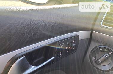Мінівен Volkswagen Touran 2010 в 