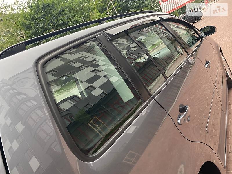 Універсал Volkswagen Touran 2006 в Івано-Франківську