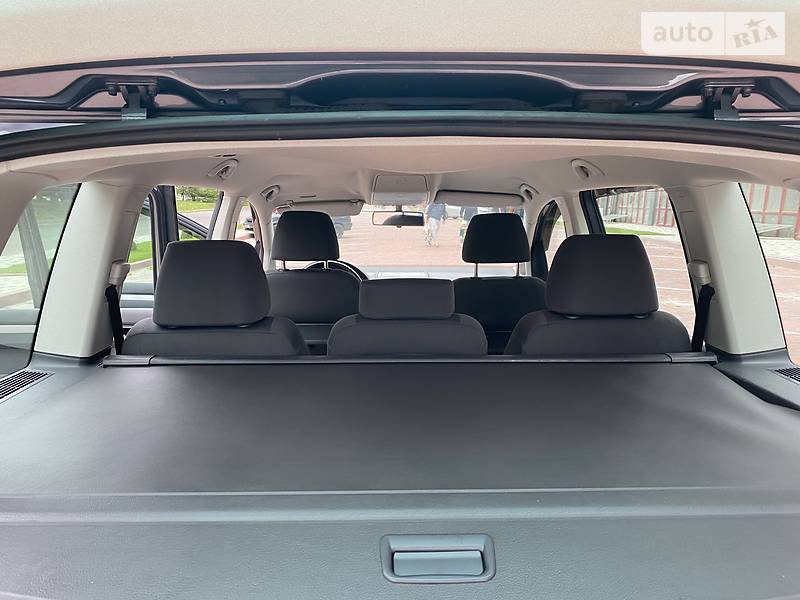 Універсал Volkswagen Touran 2006 в Івано-Франківську