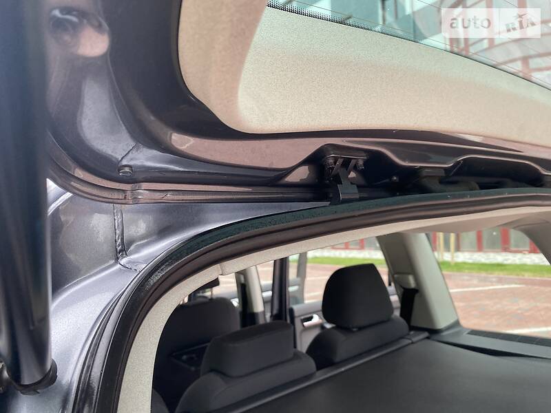 Універсал Volkswagen Touran 2006 в Івано-Франківську