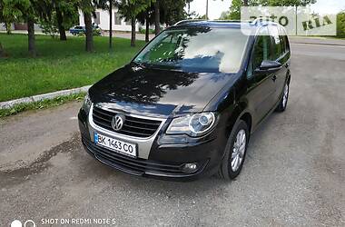 Універсал Volkswagen Touran 2009 в 