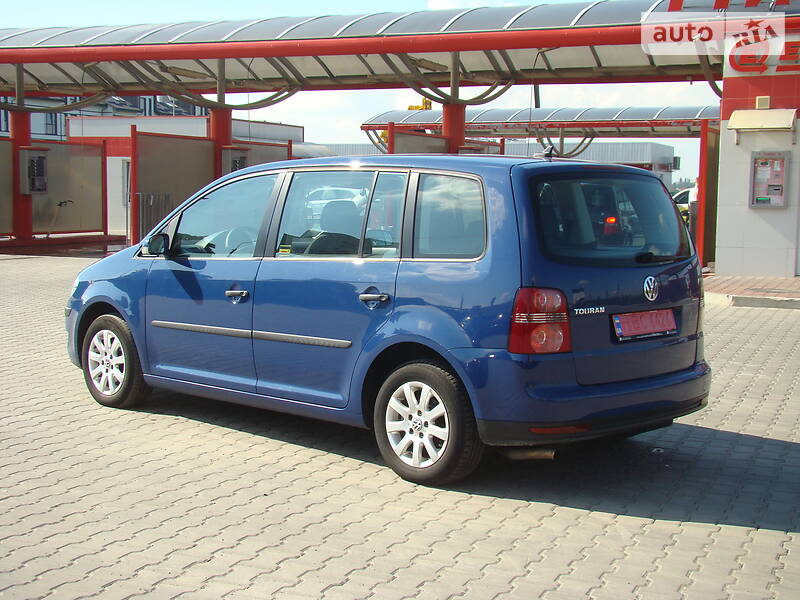 Мінівен Volkswagen Touran 2007 в Луцьку