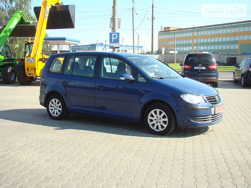 Мінівен Volkswagen Touran 2007 в Луцьку