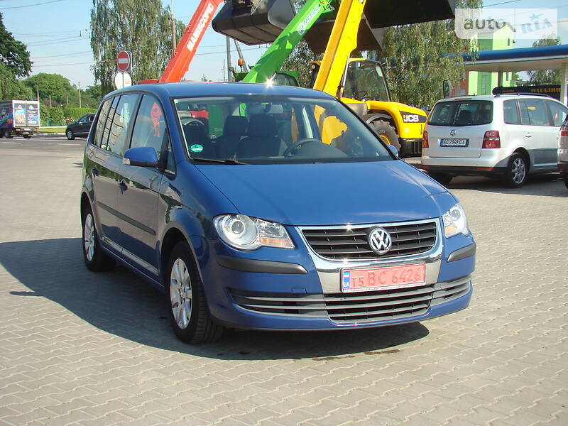 Мінівен Volkswagen Touran 2007 в Луцьку