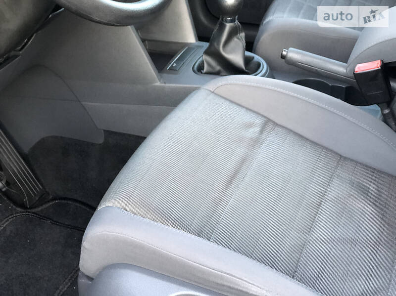 Мінівен Volkswagen Touran 2006 в Хмельницькому