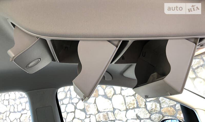 Мінівен Volkswagen Touran 2006 в Хмельницькому