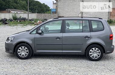 Мінівен Volkswagen Touran 2013 в 