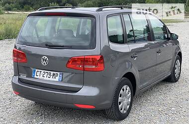 Мінівен Volkswagen Touran 2013 в 