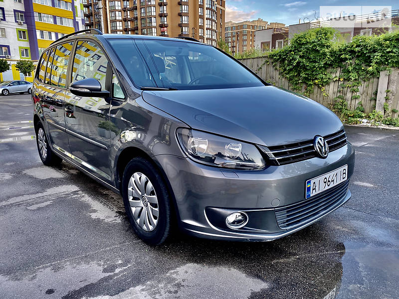 Мінівен Volkswagen Touran 2013 в Києві