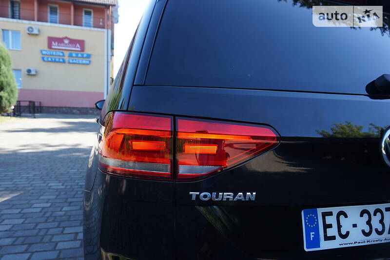 Універсал Volkswagen Touran 2016 в Самборі