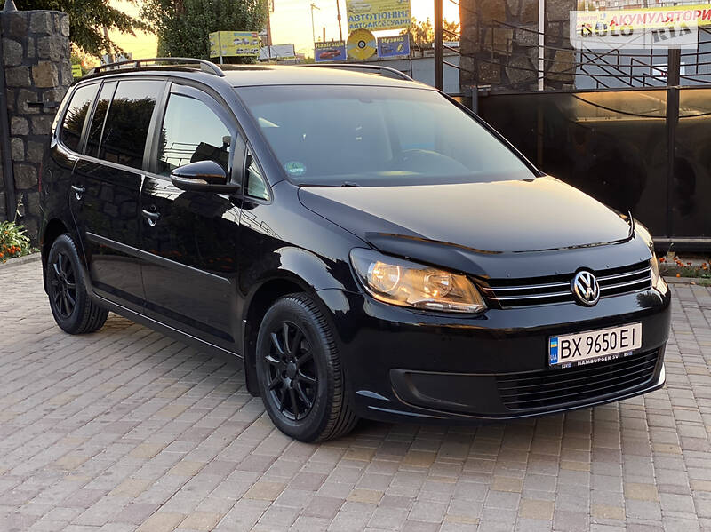Мінівен Volkswagen Touran 2011 в 