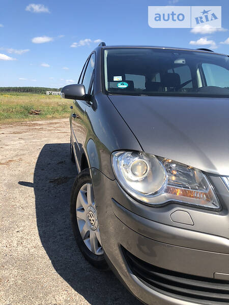 Мінівен Volkswagen Touran 2008 в Броварах фото 9 Мінівен Volkswagen Touran 2008 в Броварах