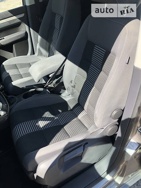 Мінівен Volkswagen Touran 2008 в Броварах фото 34 Мінівен Volkswagen Touran 2008 в Броварах