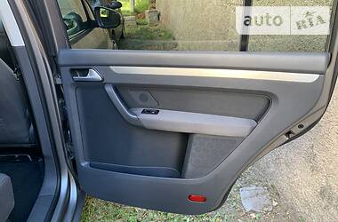Мінівен Volkswagen Touran 2010 в 