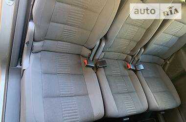 Мінівен Volkswagen Touran 2010 в 
