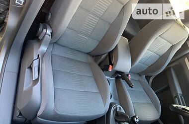 Мінівен Volkswagen Touran 2010 в 