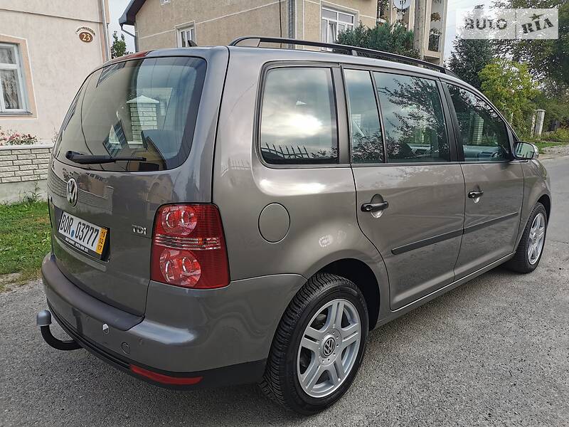 Універсал Volkswagen Touran 2009 в Калуші фото 10 Універсал Volkswagen Touran 2009 в Калуші