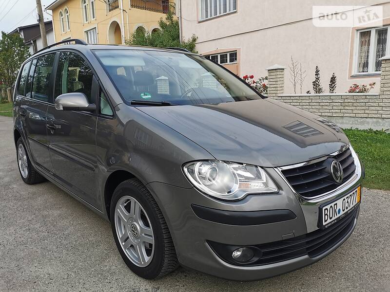 Універсал Volkswagen Touran 2009 в Калуші фото 14 Універсал Volkswagen Touran 2009 в Калуші