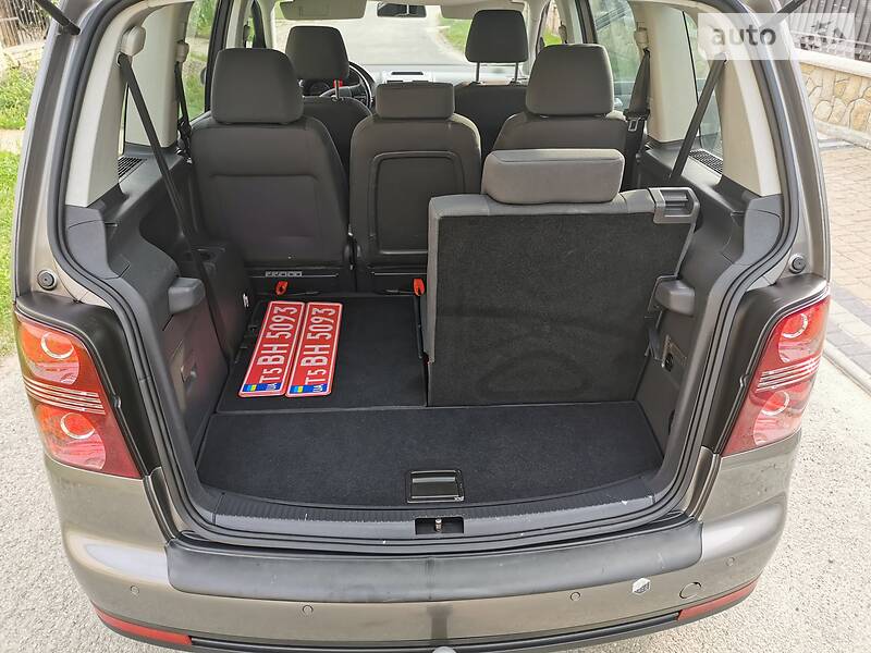 Універсал Volkswagen Touran 2009 в Калуші фото 23 Універсал Volkswagen Touran 2009 в Калуші